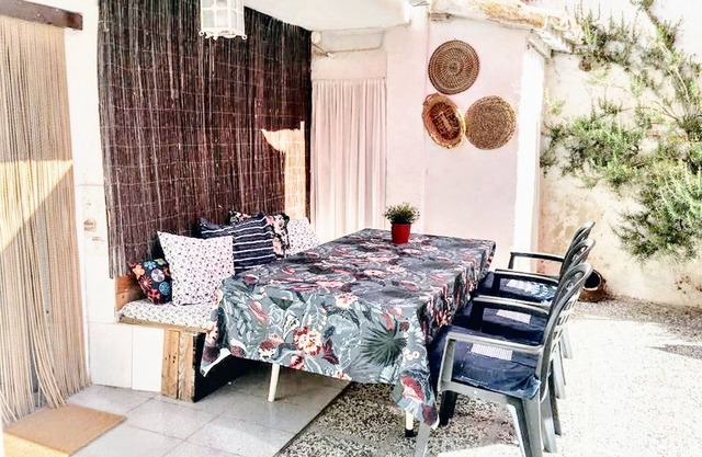Homerez - House in El Poyo del Cid
