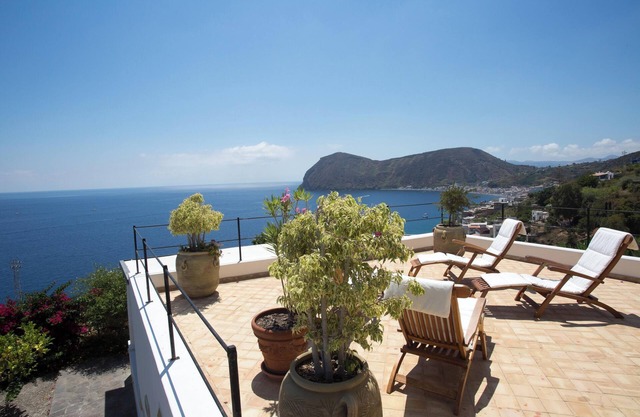 Homerez - House in Lipari sea view