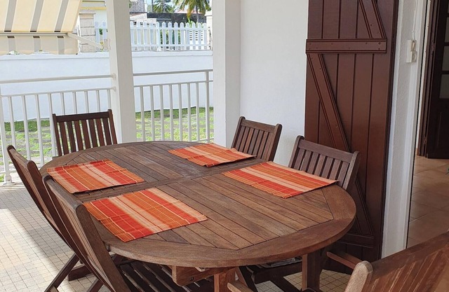 Homerez - House in Petit Canal