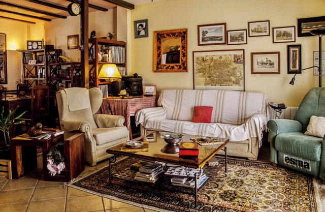 Homerez - House with pool in Picón.