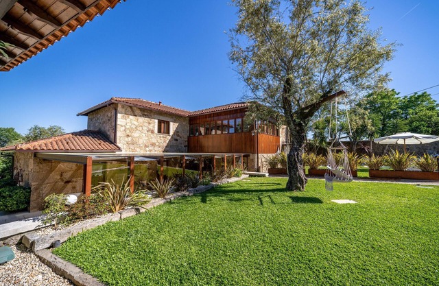 Homerez - Luxurious House with Pool in Braga