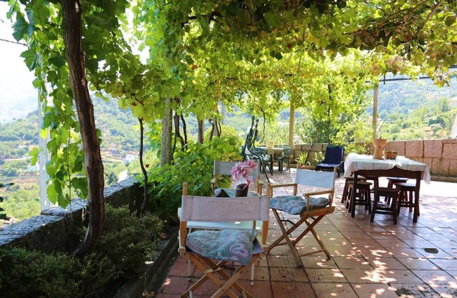 Homerez - Nice house for 4 ppl. with balcony at Resende