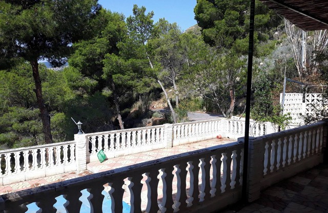 Homerez - Picturesque Villa in Chulilla with Private Pool