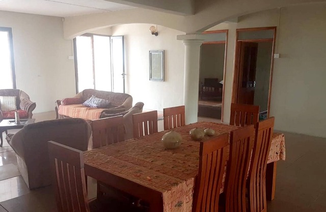 Homerez - Spacious appartement for 6 ppl. with balcony at Curepipe