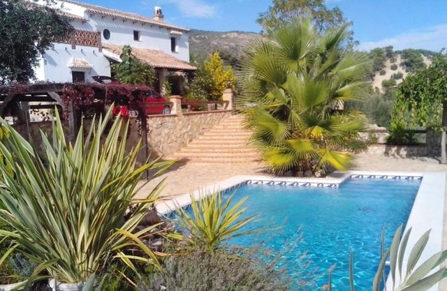 Homerez - Villa for 10 ppl. with swimming-pool and jacuzzi at Priego de Córdoba