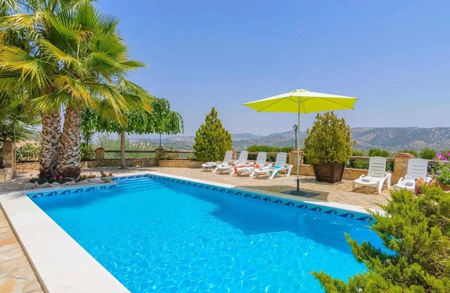 Homerez - Villa in Priego de Córdoba.