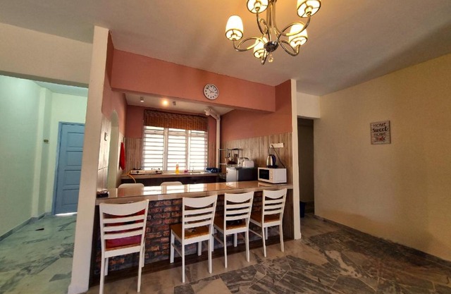 Homestay α Cocobay Condo Resort