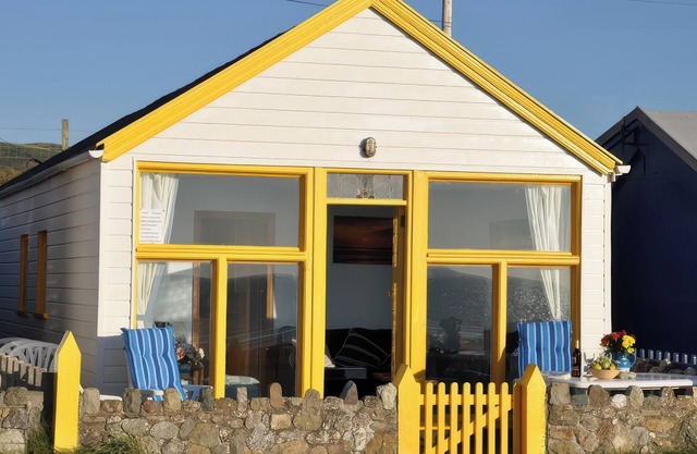 HOMESTEAD, pet friendly, country holiday cottage in Penygroes