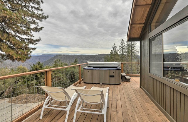 Homey Colfax Getaway w/Private Hot Tub!
