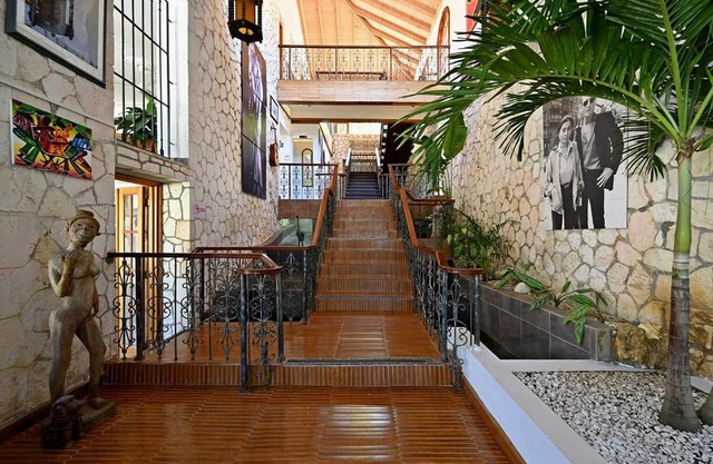 Hospitality Expert Music Mansion - 8BR Pool Bar