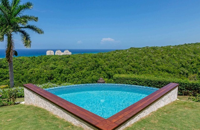 Hospitality Expert NSF: Private Pool, Beach, Chef