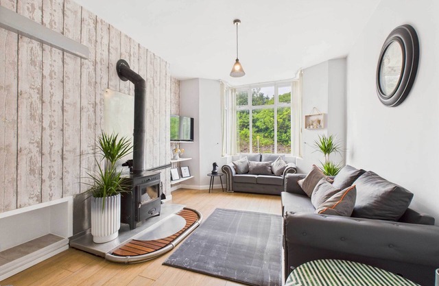 Host & Stay | Crosby House
