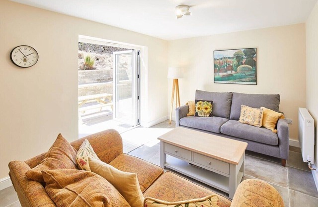 Host & Stay | Foggyshaw Lodge