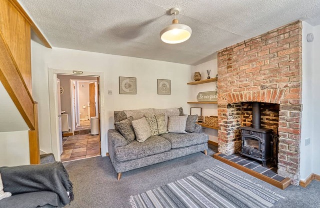 Host & Stay | London Road Cottage