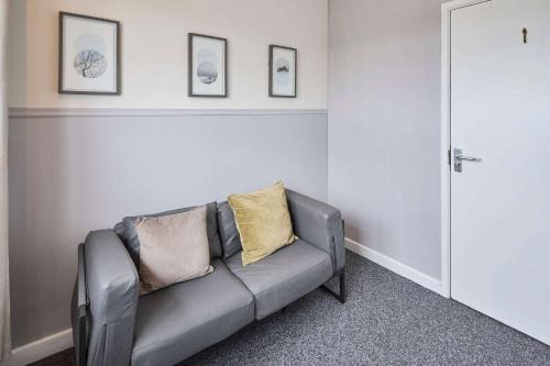 Host & Stay - Oldbury Road