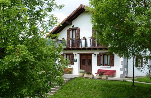 HOSTAL MENDILATZ