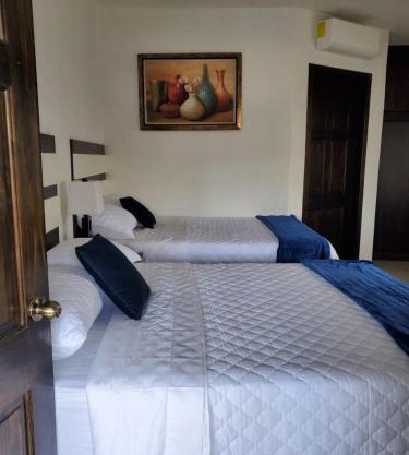 Hostal Vía Linda