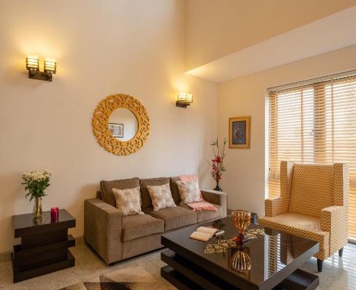 Hostie Enigma - luxury 2BR apt near Golf Course Road