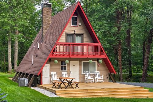 Hot Tub, Fire Pit and Patio A-Frame Stafford Cabin
