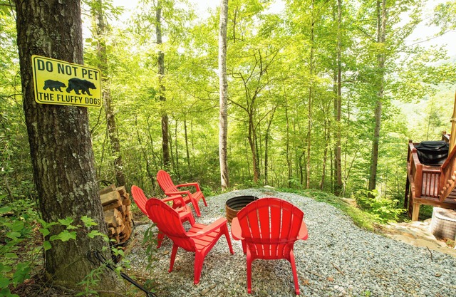 Hot Tub, Fire Pit & Fall Views, Near Polar Express