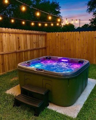 Hot Tub, Theater, Near Med Center - NRG