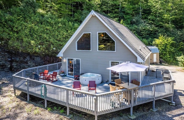 Hot Tub - Views - Gas Firepit