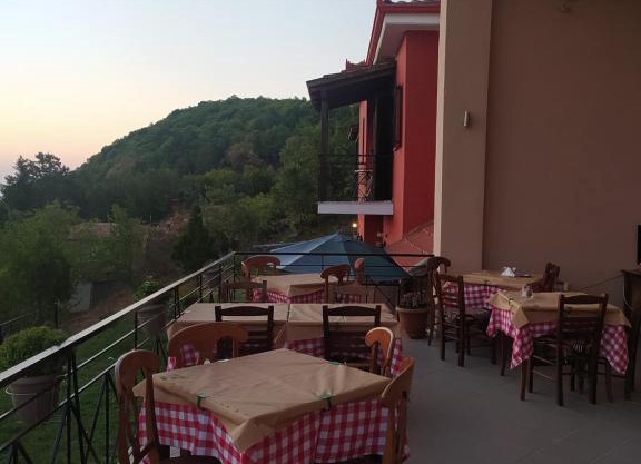 HOTEL ΗΩ (ΞΕΝΩΝΑΣ ΤΣΙΑΧΡΗΣ)