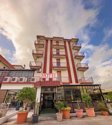 HOTEL 1+1 di C.Costabile & f.lli