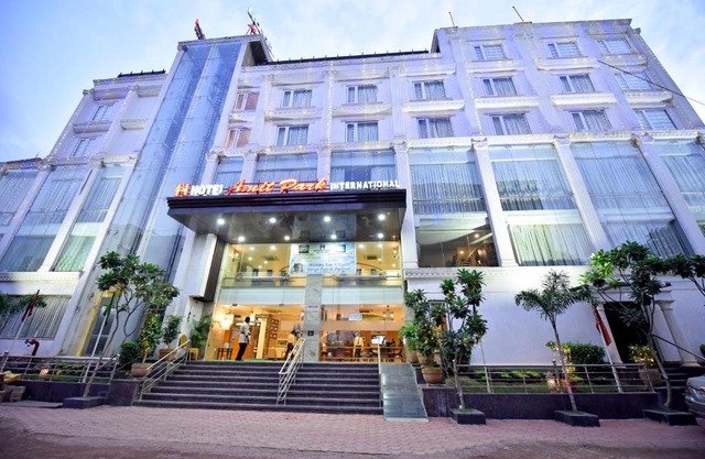 Hotel Amit Park International