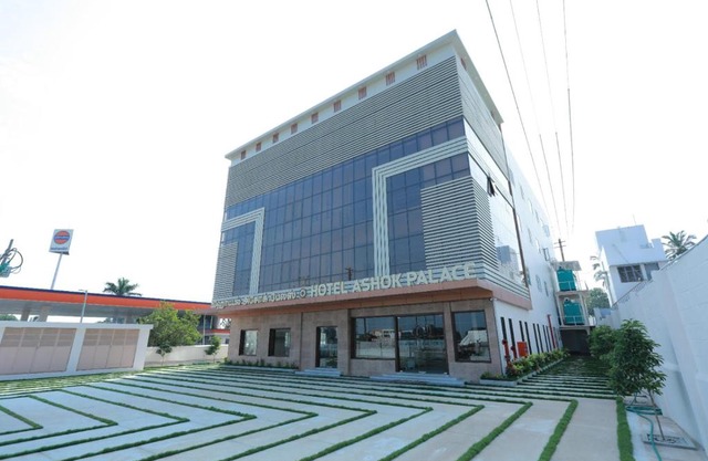 Hotel Ashok Palace