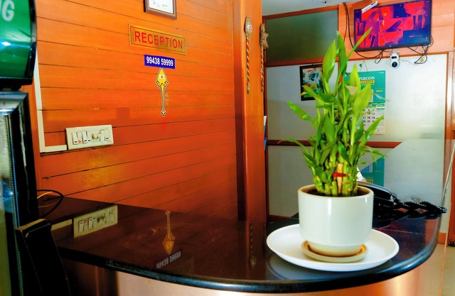 Hotel Breezeland - Erode Railway Station