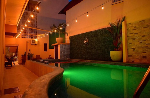 Hotel Cabinas Midey