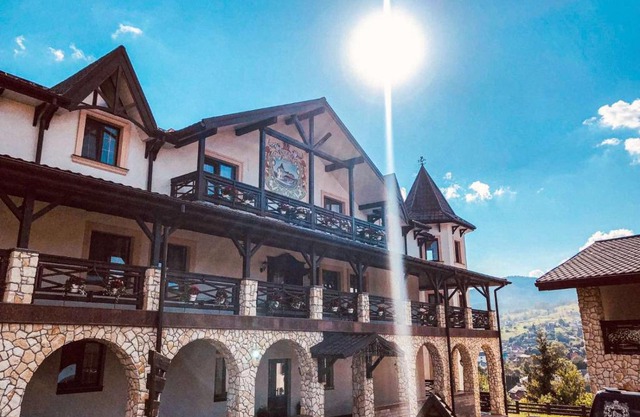 Hotel Complex Dvir Kniazhoiy Korony