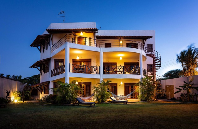 Hotel e Pousada Cumbuco Guesthouse