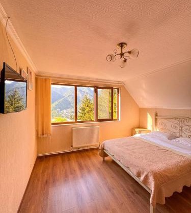 Hotel forest echo