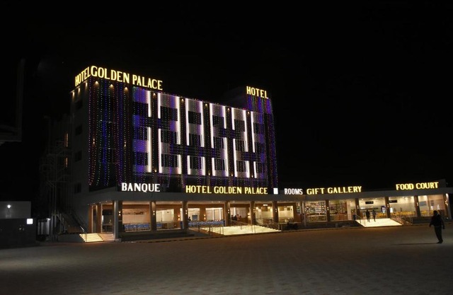 HOTEL GOLDEN PALACE & ROOMS