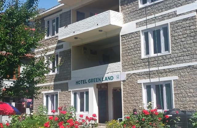 Hotel green land