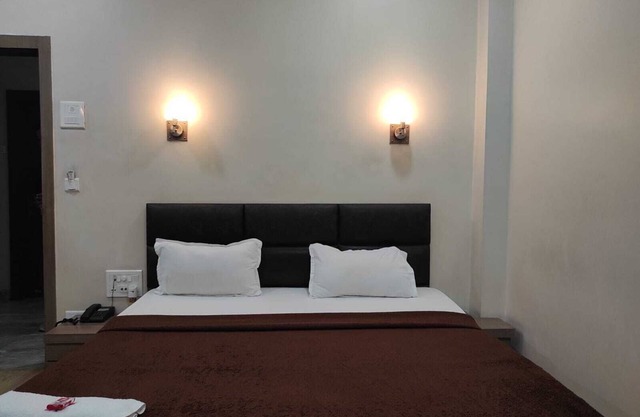 Hotel Holiday Palace