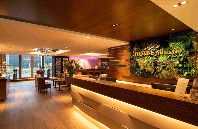 HOTEL illuster - Urban & Local