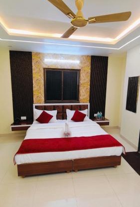 Hotel Kiran Palace and Mahi Galaxy