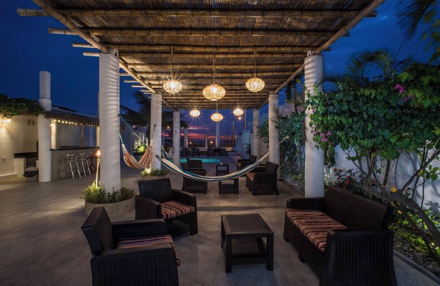 Hotel La Ría Playas