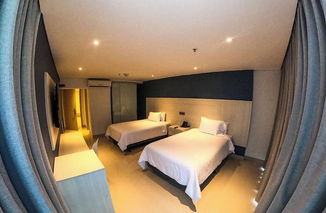 HOTEL MANZUR