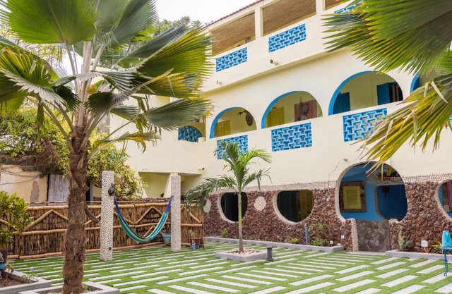 Hotel Mimosa Airport