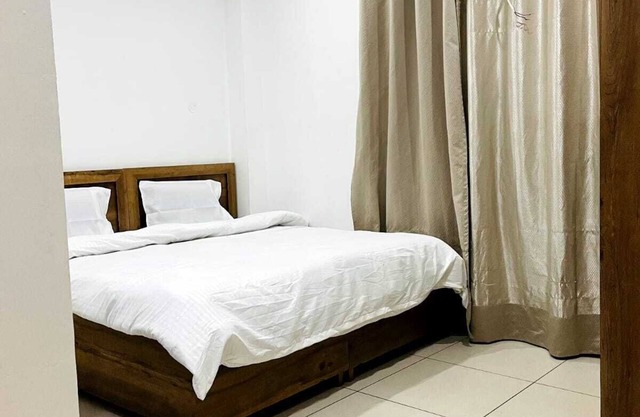 Hotel Noor Inn By GRB