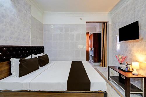Hotel O Golden Pride