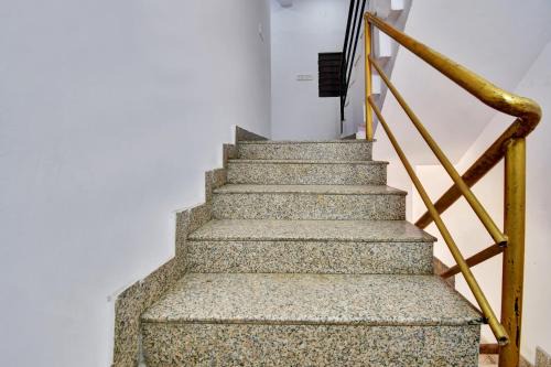 Hotel O HM & Restaurant