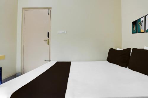 Hotel O M.P GUEST INN