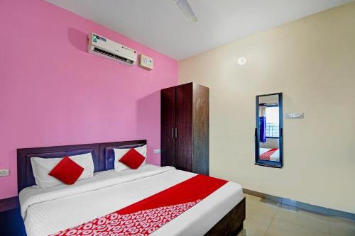 Hotel O SR PALACE
