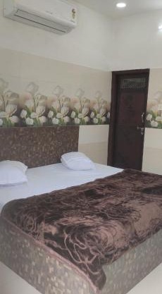 Hotel Raj Darbar Palace