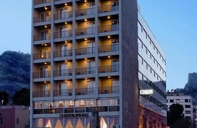 Hotel Reconquista